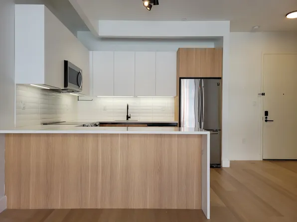 420 Gates Avenue image 1 of 28