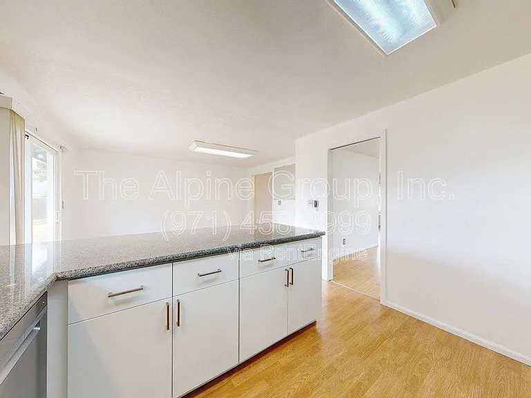 2314 SE 53rd Ave — Photo 12
