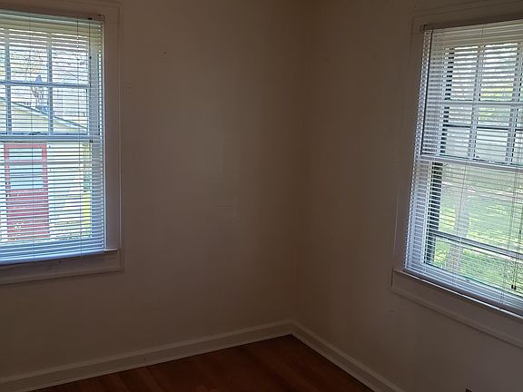 4th image of 6281 N Park Ave