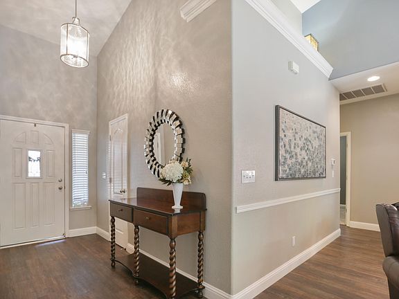 4th image of 5024 W Lark Ave