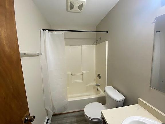 5th image of 380 Oxford Ct APT 3