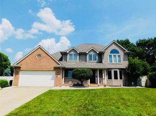 2451 Broadmoor Ln, Columbus, IN 47203
