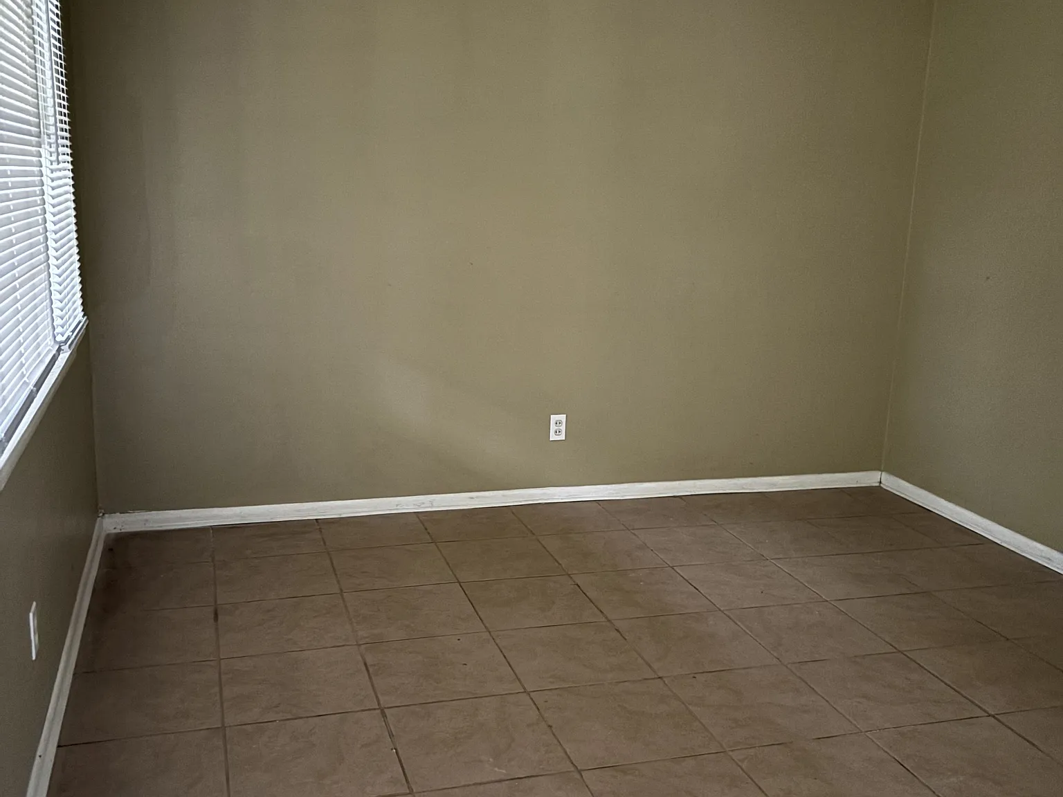 1332 Dianne Drive - 1 — Photo 3