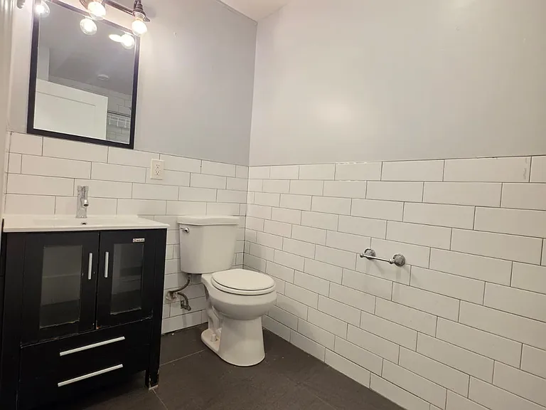 52 Jewett Ave #G — Photo 8