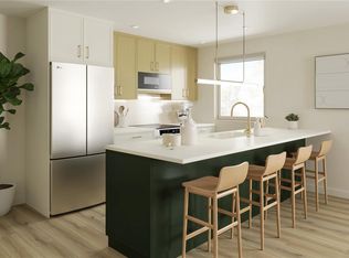 1789 Emerson St #5, Victoria, BC V8R2C2