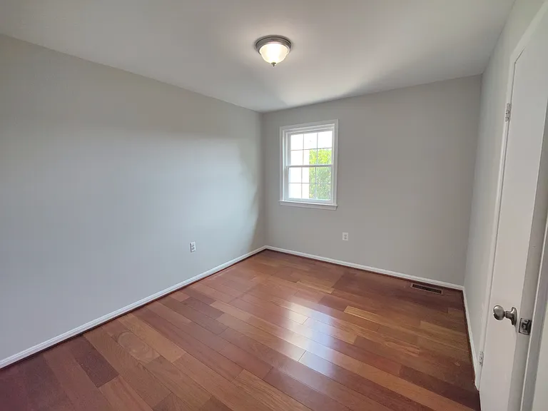 8120 Larkin Ln — Photo 9