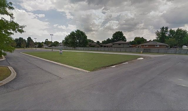 1st image of 14325 Pinewood Dr