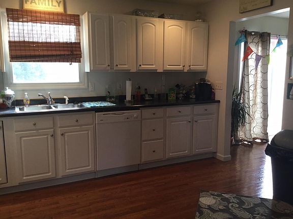 4th image of 250 Palisades Dr