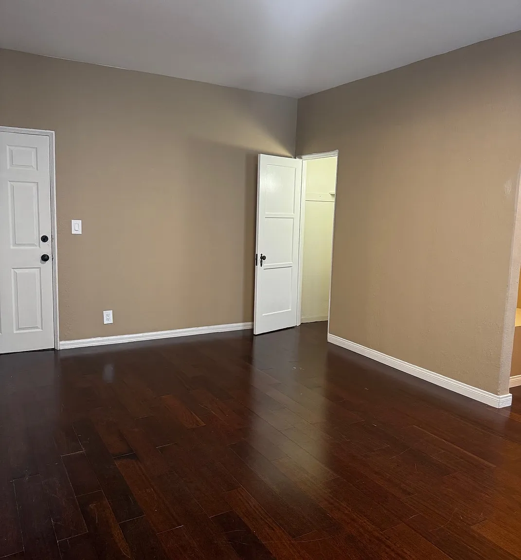 Real Empresa Santa Monica LLC — Photo 3