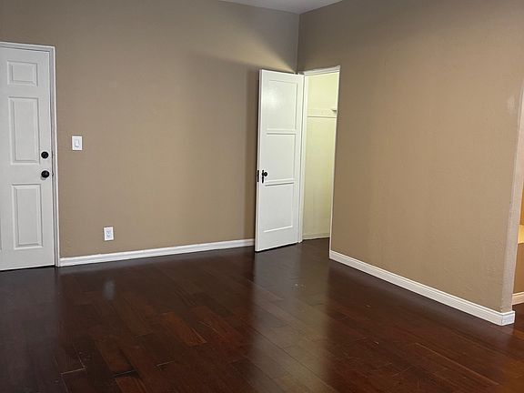 3rd image of 1147 6th St #Be389dca8