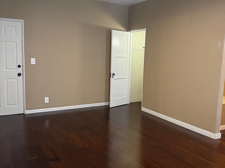 Real Empresa Santa Monica LLC — Photo 3