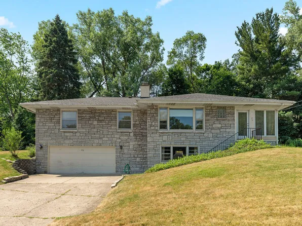 25 Diana Rd, Portage, IN 46368