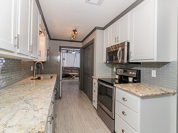 4th image of 206 Long Plantation Blvd APT C