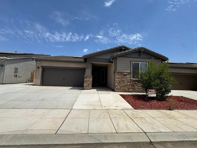 1267 Las Rosas Ave — Photo 1