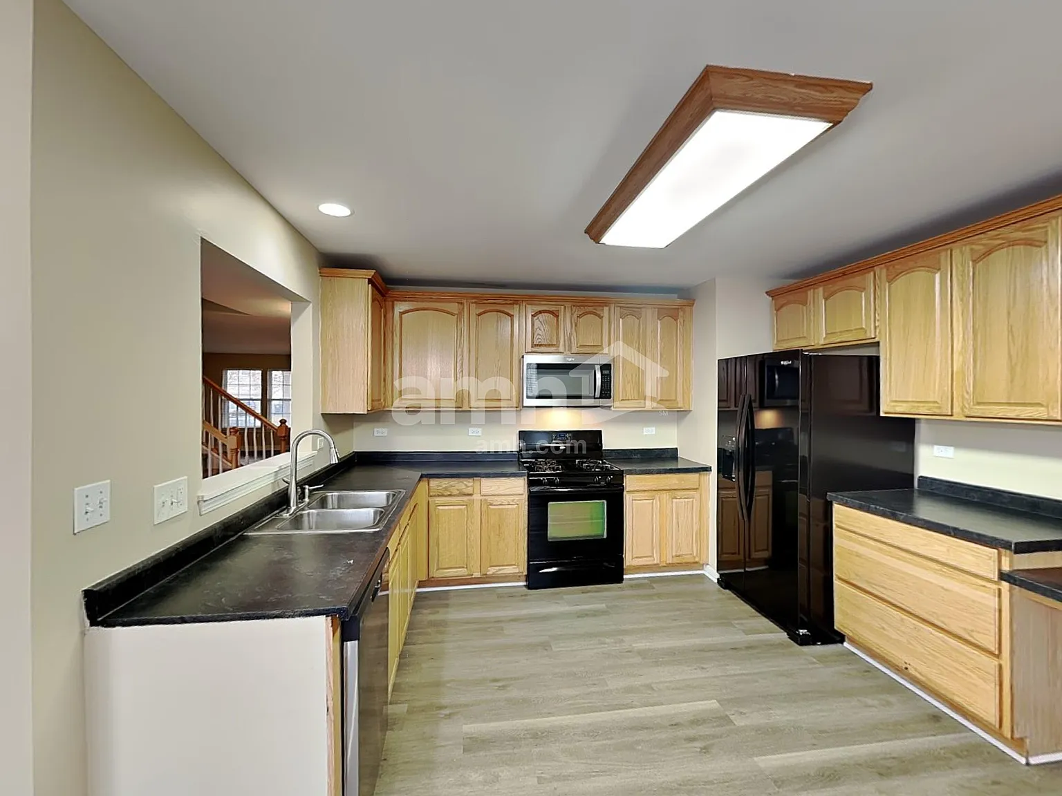 4 bed, 2.5 bath, 2799 sqft, $3,510 — Photo 3
