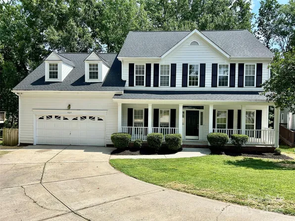 4504 Bellmore Ct, Charlotte, NC 28269