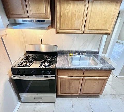 3rd image of 449 Mountainview Ave APT B2