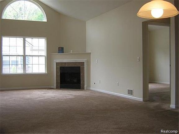 3rd image of 36047 Traditions Dr