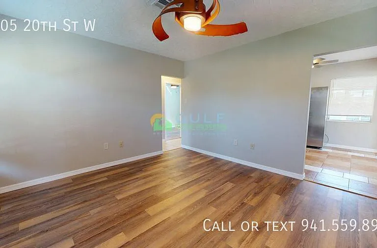 2205 20th St W — Photo 10