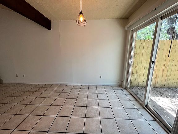 3rd image of 401 Quail Run Unit A
