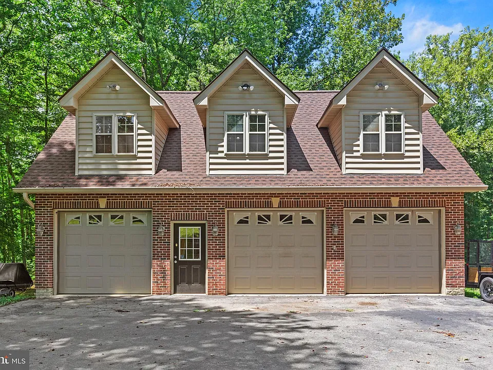 9175 Dubois Rd
