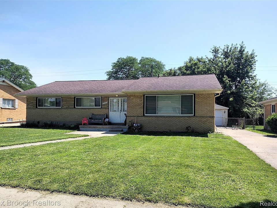 1st image of 25210 Ridge Cliff Dr
