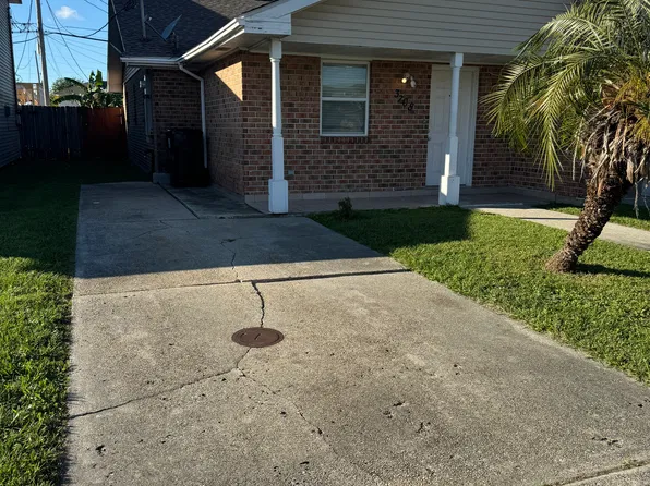 3708 Shangri La Dr, Chalmette, LA 70043