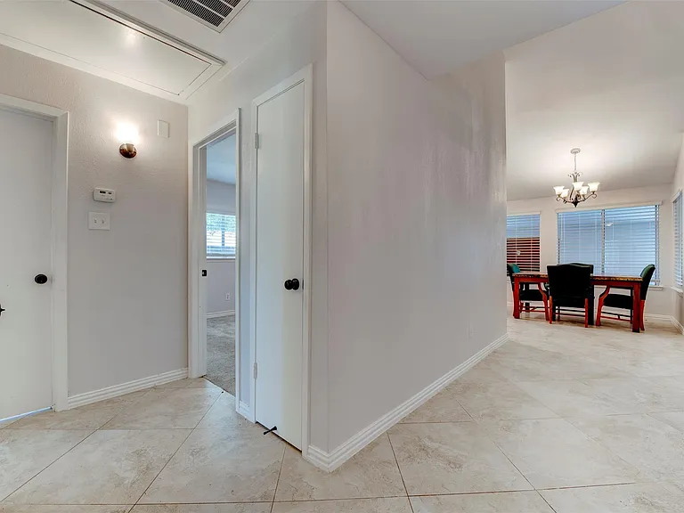 10703 Highland Woods Dr — Photo 5