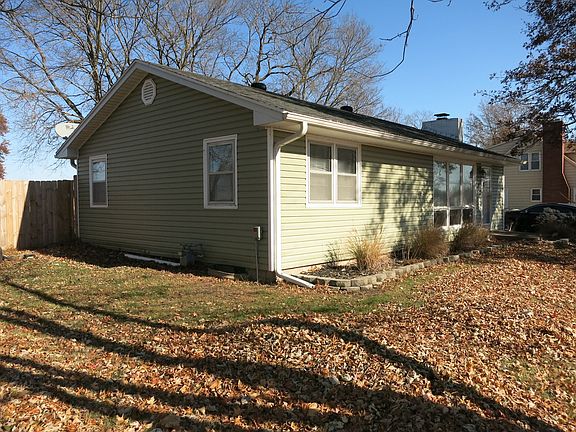 3rd image of 3505 Lake Trenton Dr