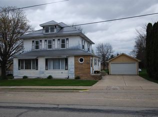 105 W Main St, Luxemburg, IA 52056