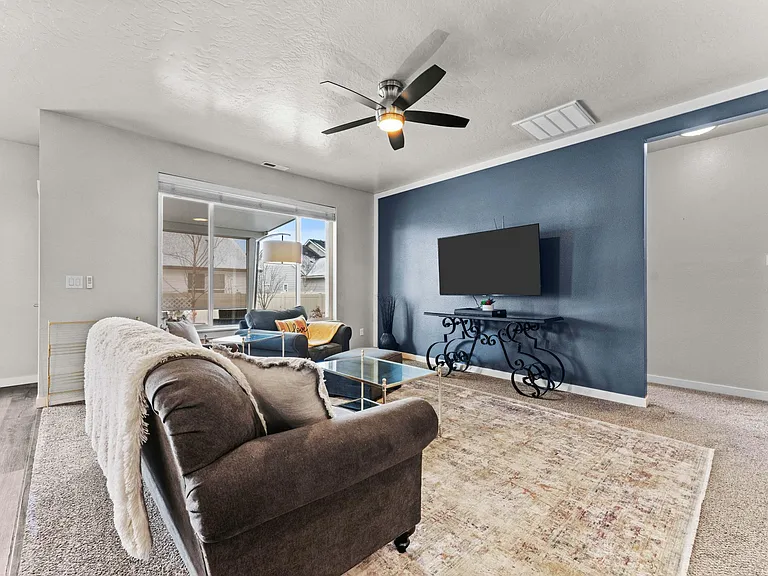 5263 N Adale Ave — Photo 8