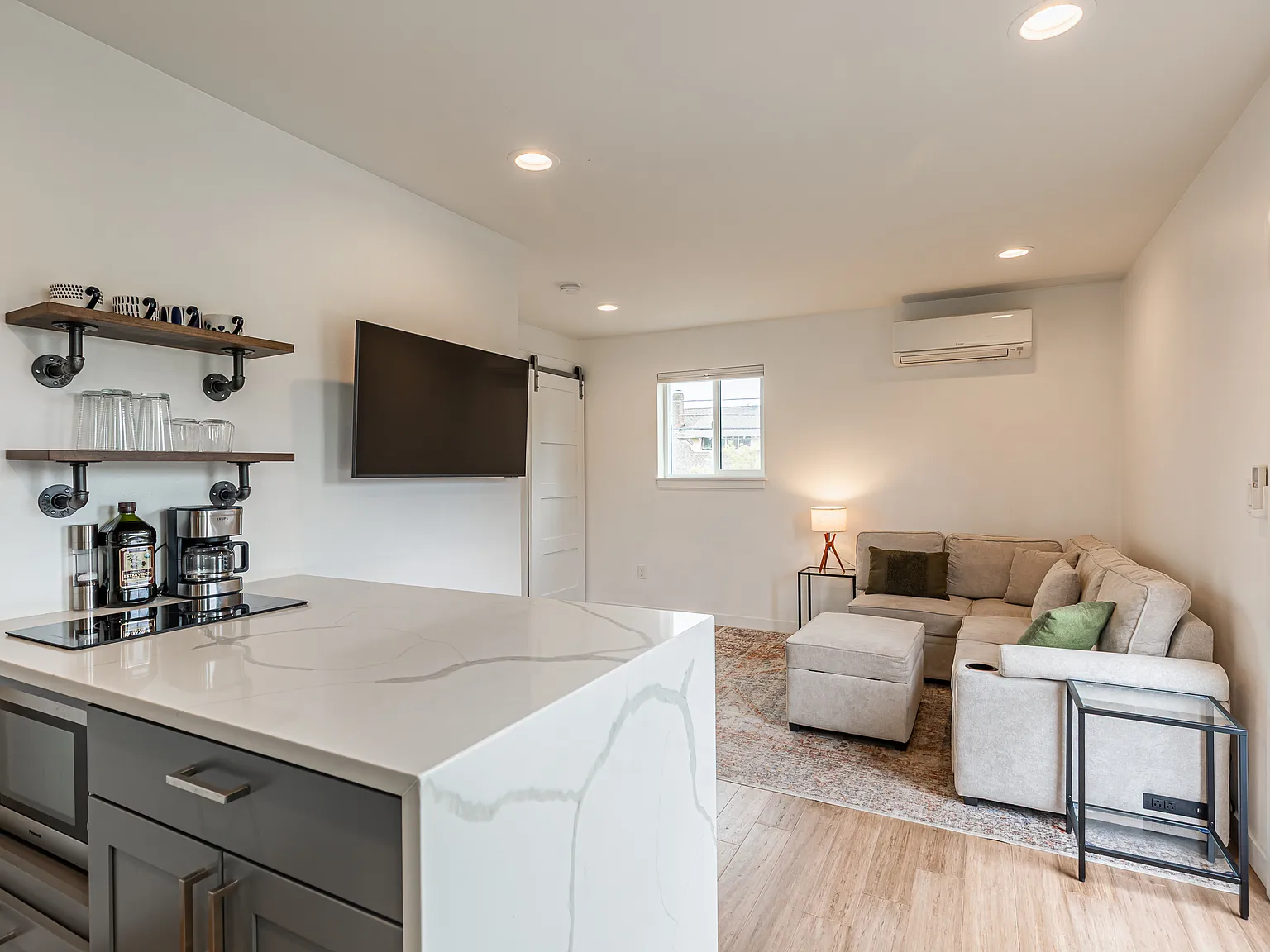 1 bed, 500 sqft, $1,850 — Photo 4
