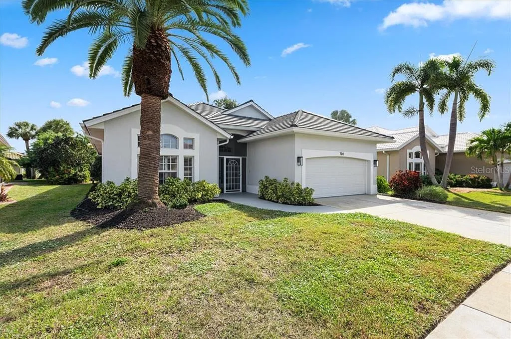 Building Photo - 700 Silk Oak Dr