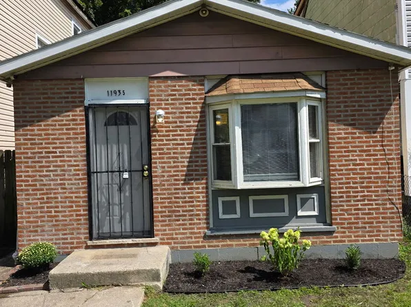 11935 S Wallace St, Chicago, IL 60628