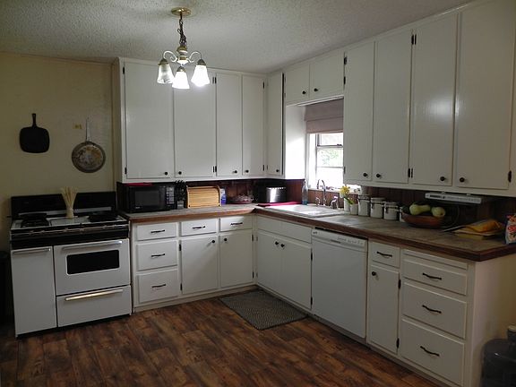 4th image of 1417 S Colorado St