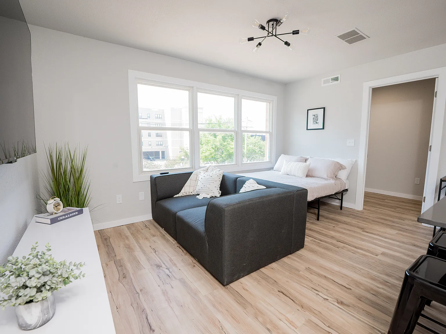 Studio, 392 sqft, $950 — Photo 3