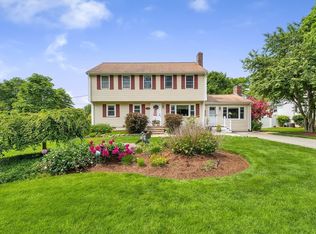 37 Maple St, Medway, MA 02053