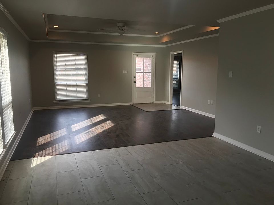 2nd image of 12250 Cottage Hl