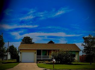 402 W Hancock Ave, Greensburg, KS 67054