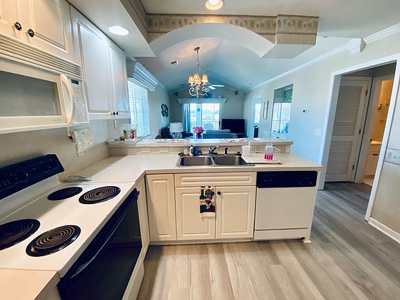 Kitchen 3_09062022
