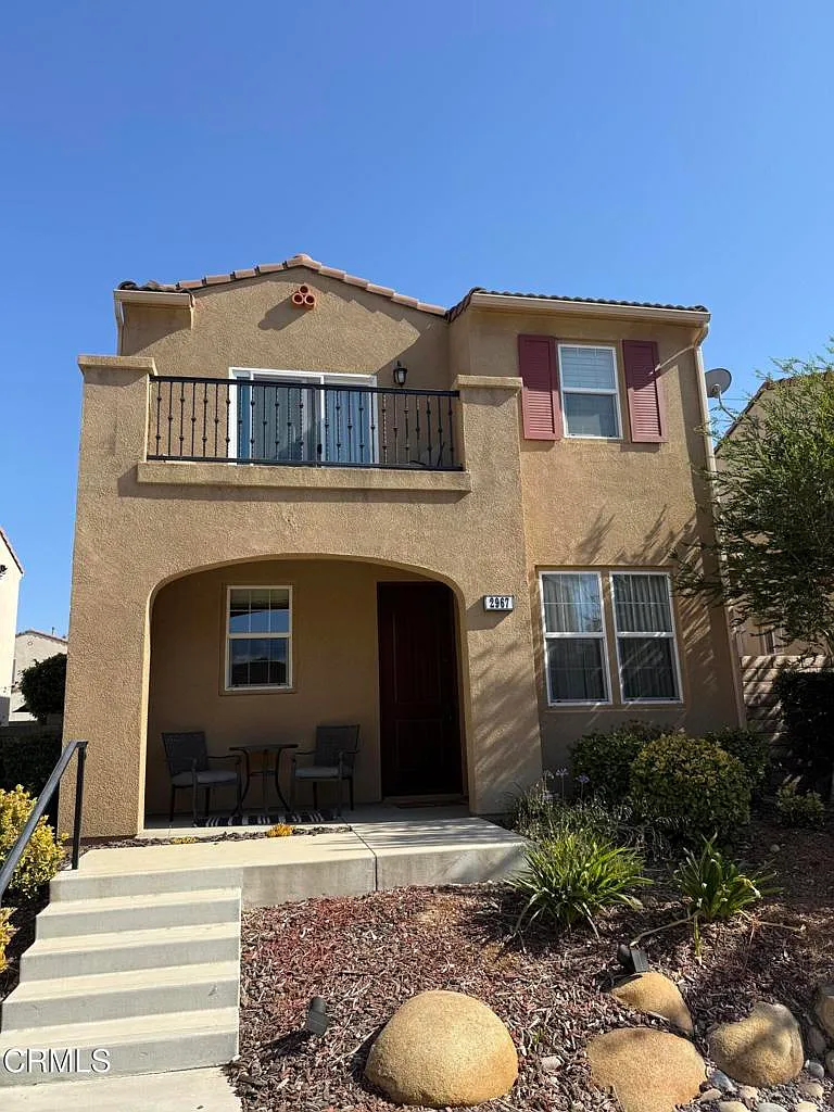 4 bed, 3.0 bath, 1565 sqft, $4,000 — Photo 1