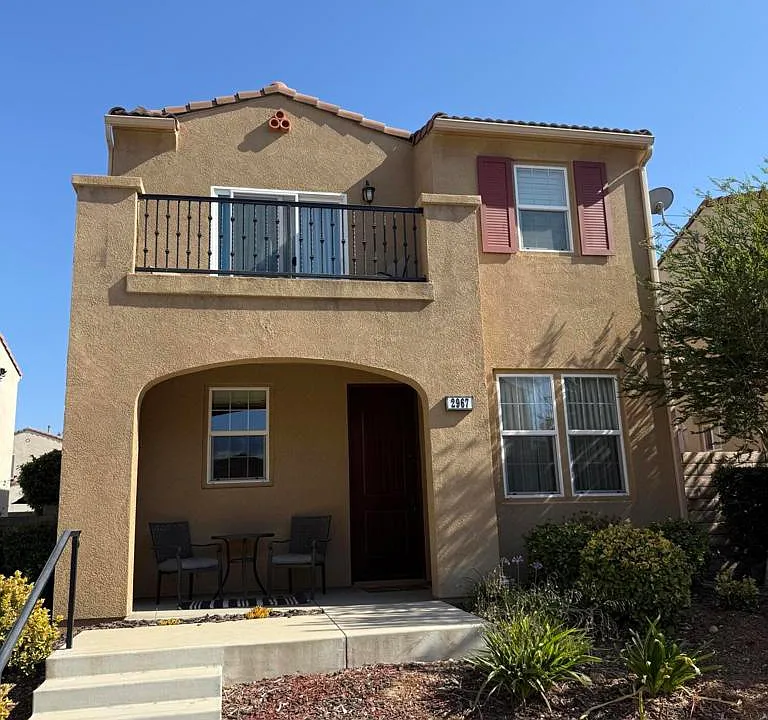 2967 Palmera Ln