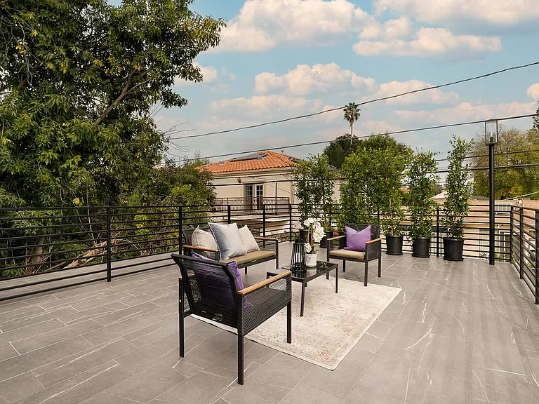 5202 Avenida Oriente — Photo 17