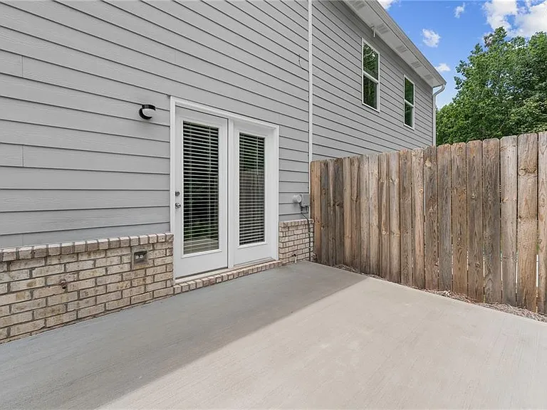 3341 Greyton Dr — Photo 32
