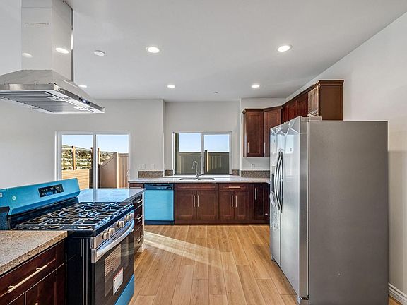 4th image of 8560 Grove Hill Ct