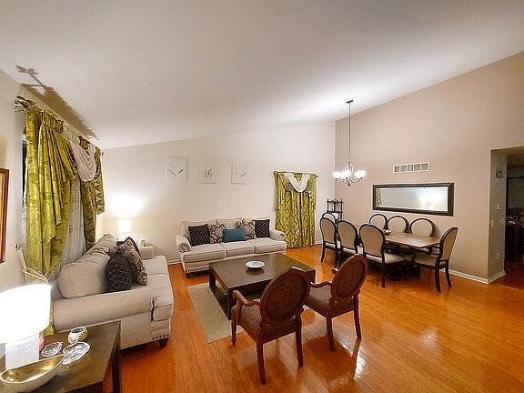 Formal living & dining
