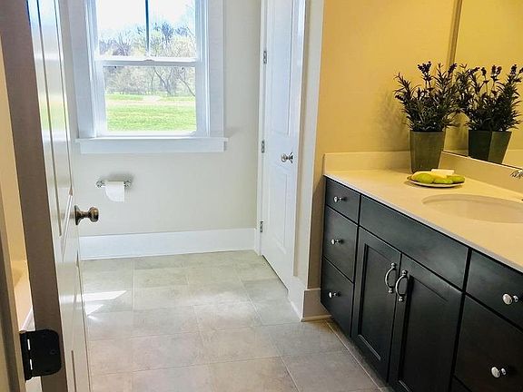 Move in ready single level patio home