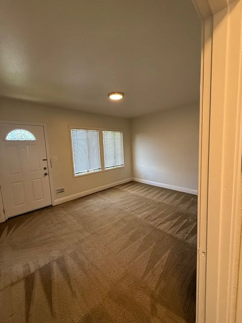 5925-5933 San Diego St. — Photo 2