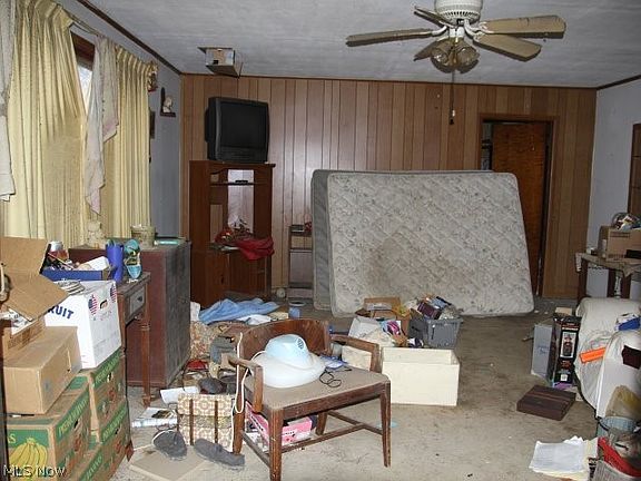 5th image of 2890 N Park Ave