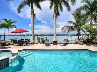 17748 Wall Cir, Redington Shores, FL 33708